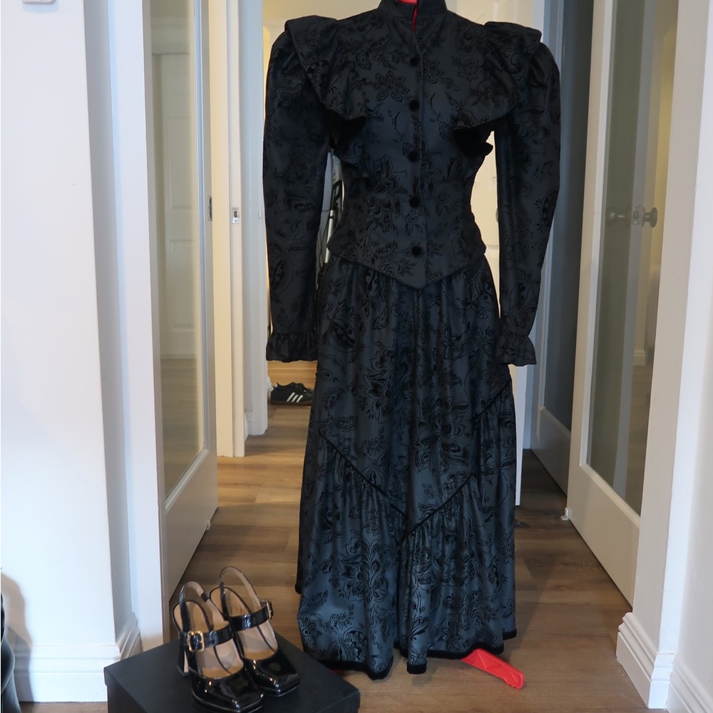 (Vintage/Designer) Giorgio Beverly Hills Renaissance Inspired Two Piece Set
